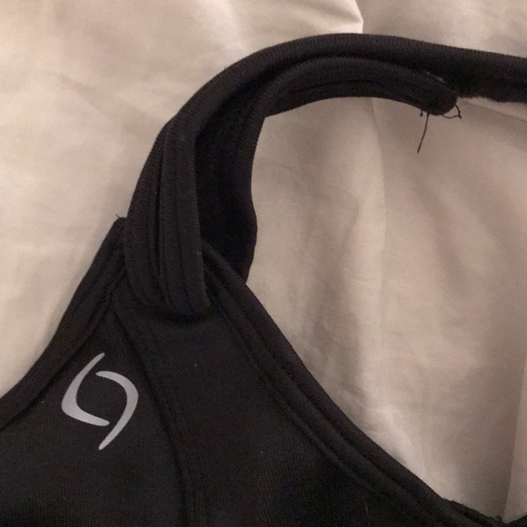 Moving Comfort sports bra 32 B - Picture 2 of 4